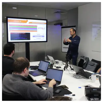 SOC analyst training session
